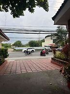 OYO 1026 Evita Hotel Bacoor