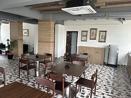 Palladium Luxury Suites Unit II