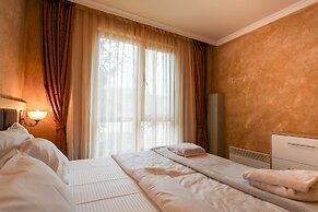 Green Wood Hotel & SPA