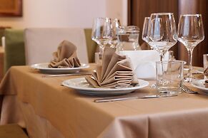 Green Wood Hotel & SPA