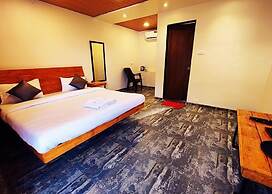 Shrubbery Palms Resort