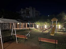 Shrubbery Palms Resort