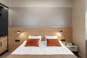 Jam Apartments