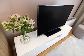 B85 Suites