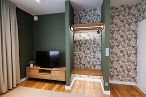 B85 Suites