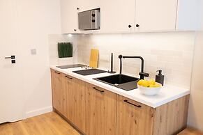 B85 Suites