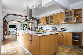 Central Lido Apartment by Homie