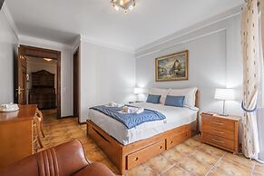 Central Lido Apartment by Homie