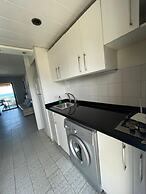 1 Bed Flat - Sleeps 2 - Pets - Pool - Smoking