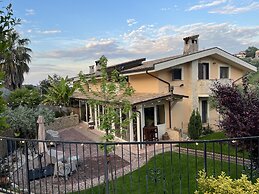 PEPEROSA IN COLLINA LUXURY B&B