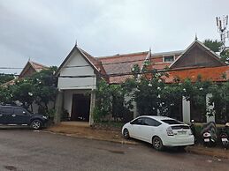 Mera Residence