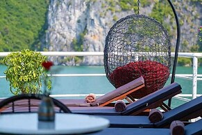 Rose Nhung Hotel Catba