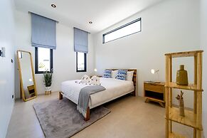 Luxury 6 Bed Private Pool Villa - LLW