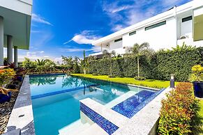 Luxury 6 Bed Private Pool Villa - LLW