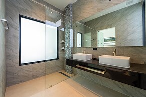 Luxury 6 Bed Private Pool Villa - LLW