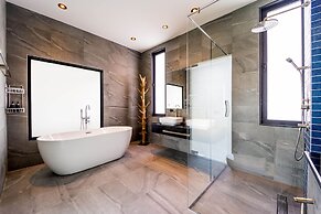 Luxury 6 Bed Private Pool Villa - LLW