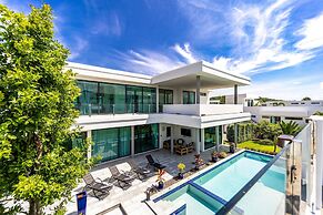 Luxury 6 Bed Private Pool Villa - LLW