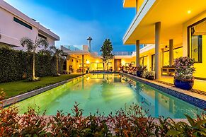 Luxury 6 Bed Private Pool Villa - LLW