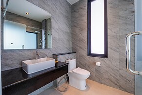 Luxury 6 Bed Private Pool Villa - LLW