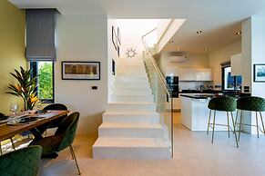 Luxury 6 Bed Private Pool Villa - LLW