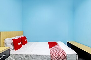 OYO 93209 Guest House Cemara 3