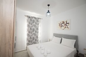 Island Dreaming Opal 2 Bd w shared pool