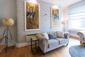 Gorgeous & Centrally Located 2BD Flat, Manchester!
