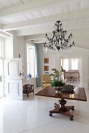 The Doolhof Country House