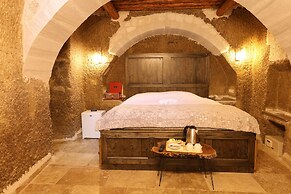 Belenus Cave Hotel
