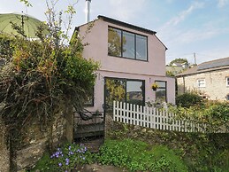 Moon's Cottage