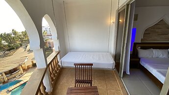 Lux Suites Eden Seafront Apartments