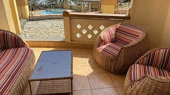 Lux Suites Eden Seafront Apartments