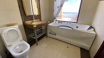 Lux Suites Eden Seafront Apartments