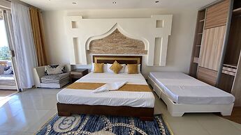 Lux Suites Eden Seafront Apartments