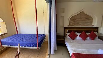 Lux Suites Eden Seafront Apartments
