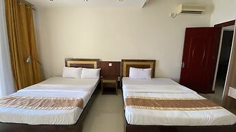 Lux Suites Eden Seafront Apartments