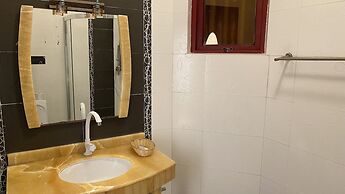 Lux Suites Eden Seafront Apartments