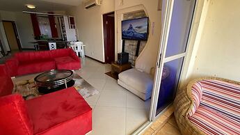 Lux Suites Eden Seafront Apartments