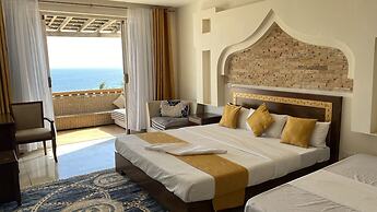 Lux Suites Eden Seafront Apartments