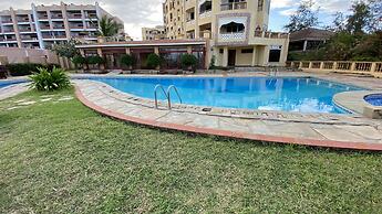 Lux Suites Eden Seafront Apartments