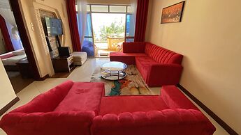 Lux Suites Eden Seafront Apartments