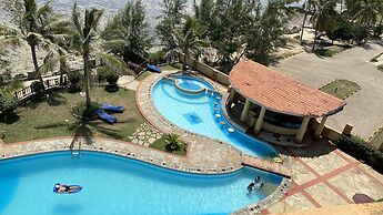 Lux Suites Eden Seafront Apartments