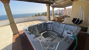 Lux Suites Eden Seafront Apartments