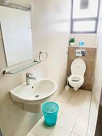 Lux Suites Silverstone  Apartments