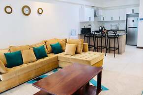 Lux Suites Silverstone  Apartments