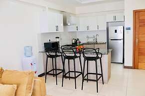 Lux Suites Silverstone  Apartments
