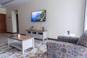 Lux Suites Silverstone  Apartments