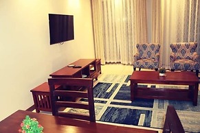 Lux Suites Silverstone  Apartments