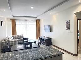 Lux Suites Silverstone  Apartments