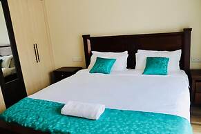 Lux Suites Silverstone  Apartments